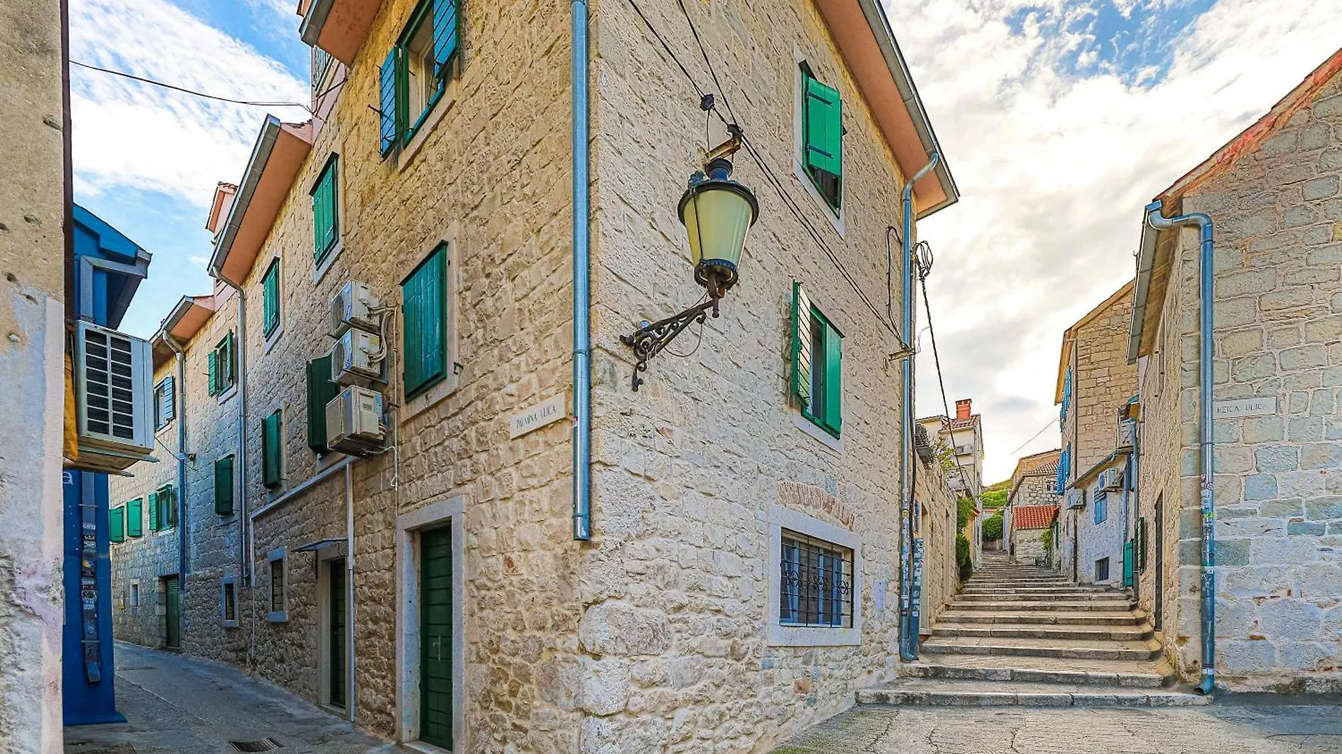 Apartments & Studio Gordana