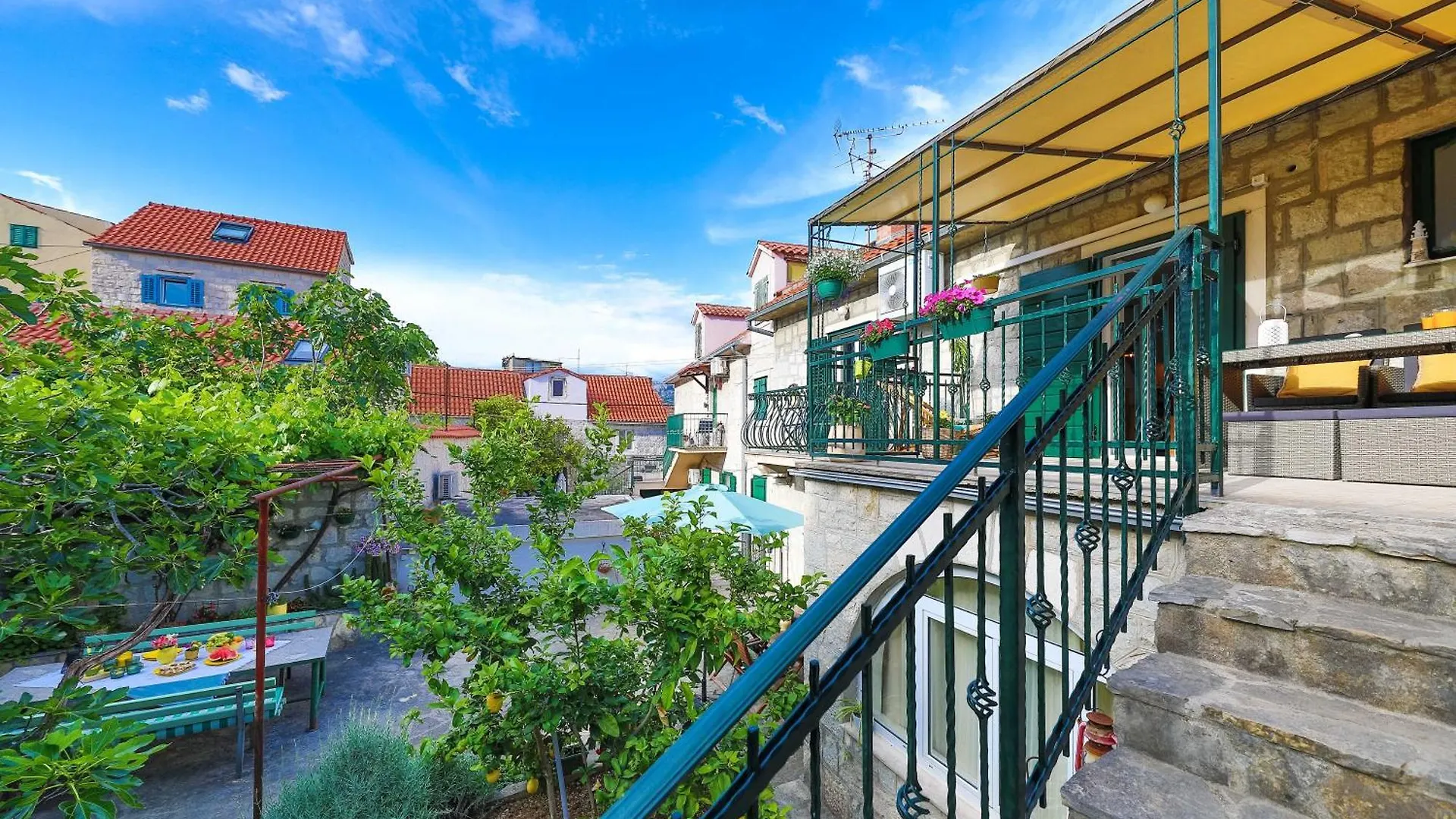 Apartments & Studio Gordana